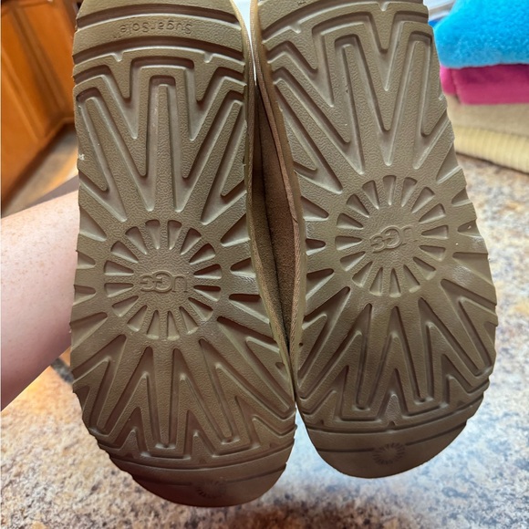 Ugg Tasman Size 10. Worn twice. Great condition. - Picture 2 of 3